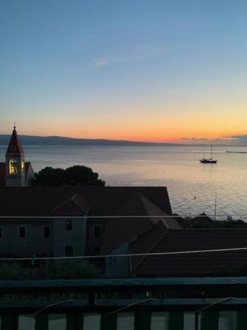 Sea View Panorama Apartment L Omis Exterior photo